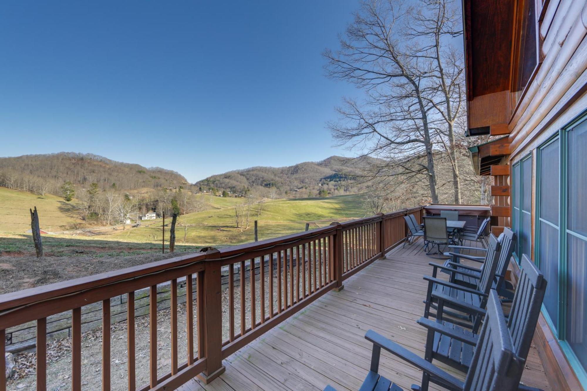 Whits End Smoky Mtn Home With Hot Tub, Views Waynesville Exterior photo